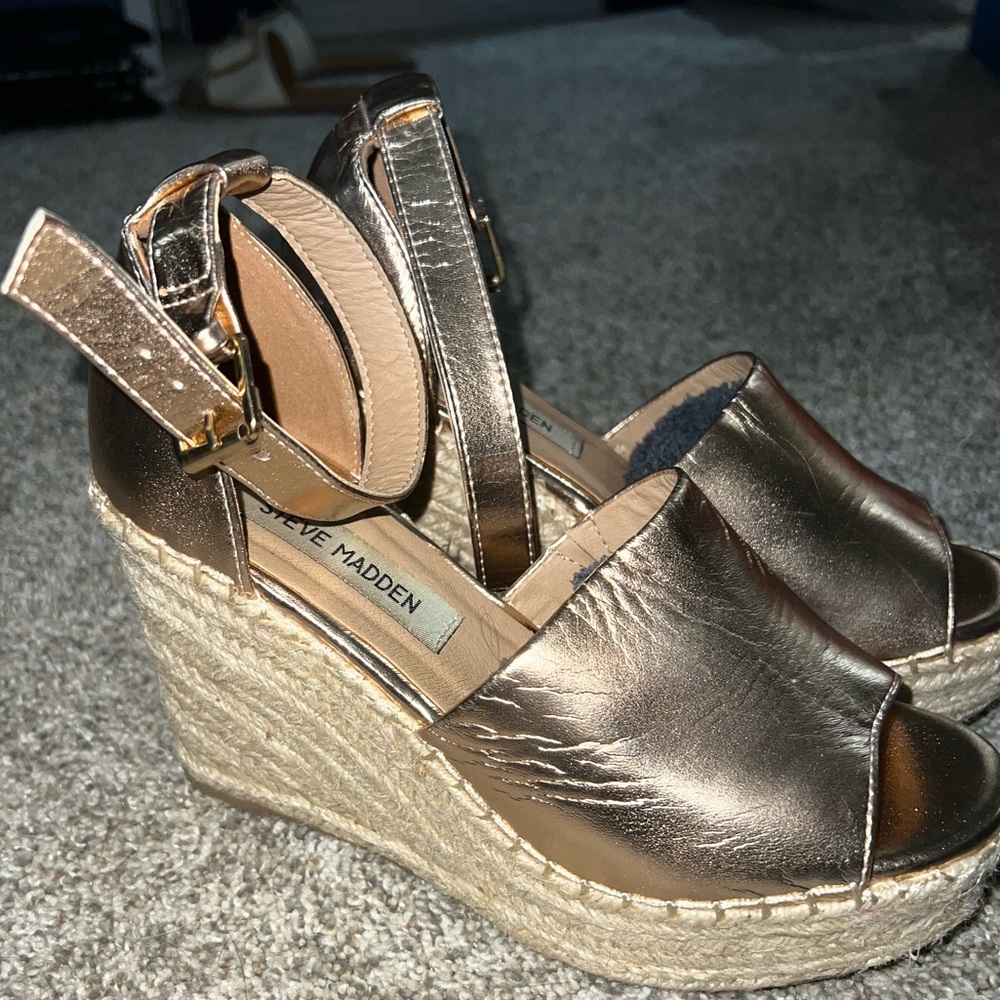 Size 6.5 Rose Gold Steve Madden Wedges